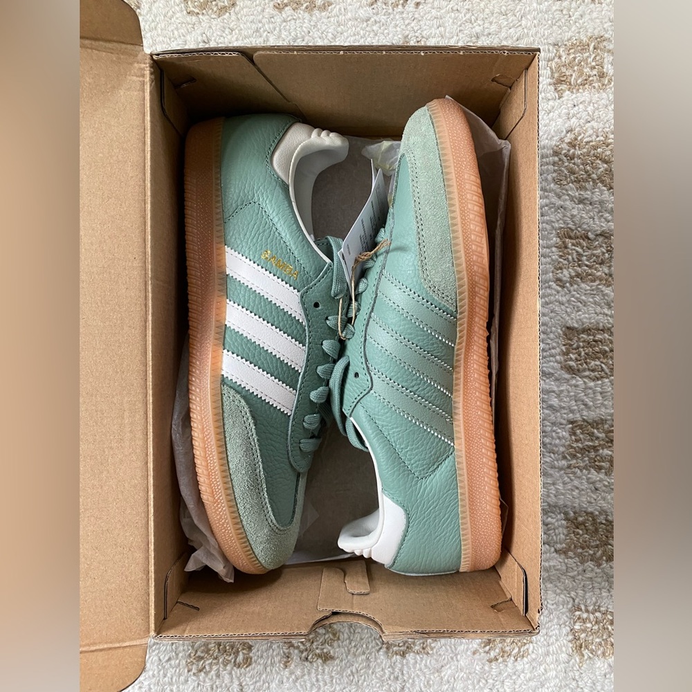 Womens Samba OG 'Silver Green Gum' size 7.5 new in box